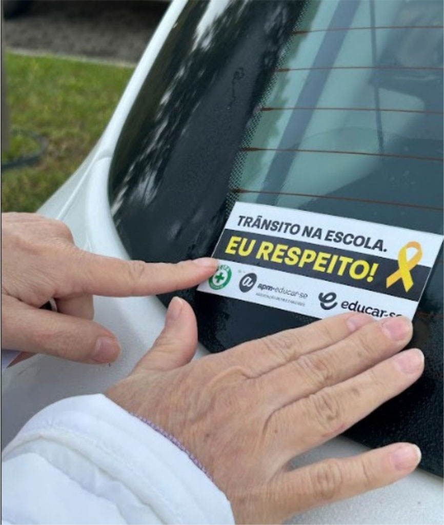 Segurança saída escola