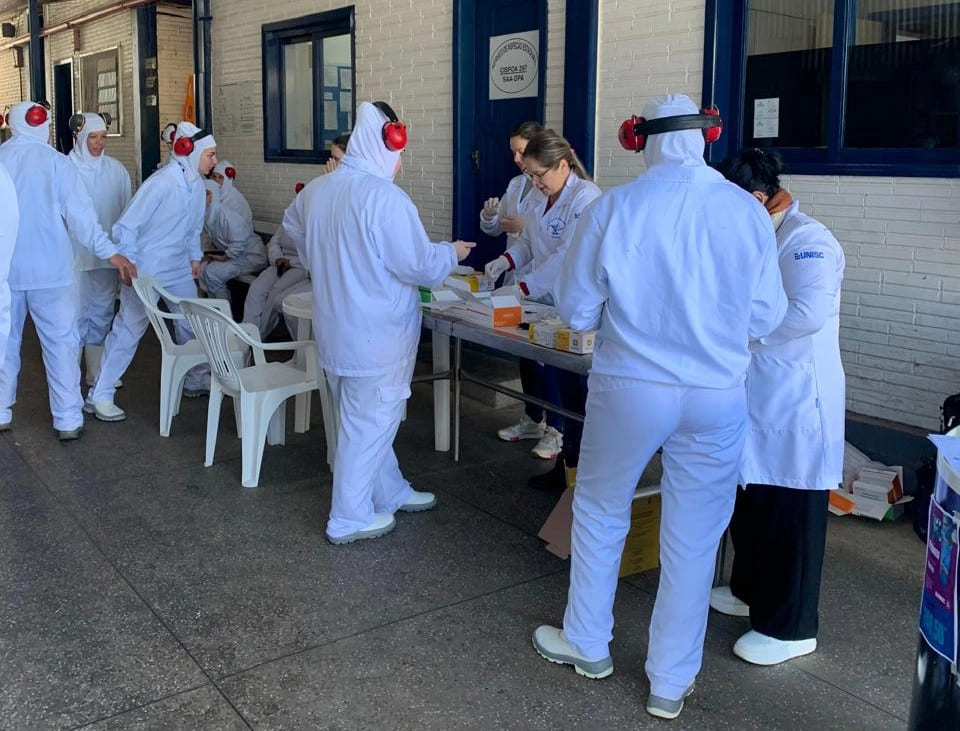 Feira de saúde na empresa Bom Frango